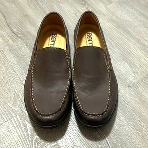 Brand new born shoes size US 11